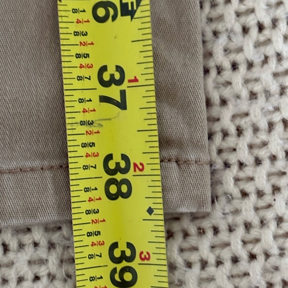 Levi’s 502 tan pants. In excellent condition. Size 29/31 - Picture 10 of 13